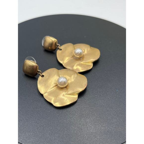 Kenneth Lane Gold Plated Sculpted Floral Pearl Center Dangle Earrings - Picture 7 of 12